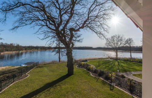 5 Sterne Ferienhaus direkt am See mit Sauna-Kamin-Garten - Foto 26