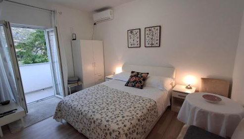 Guest House Riverside - Foto 3, Garden view, wardrobe