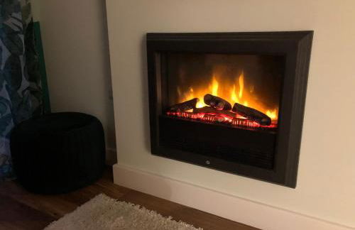 Caer Fedwen Barns Dyffryn Cottage King bed self catering with Hot Tub - Foto 6