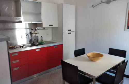 Spacious 2 bedroom condo - Photo 7