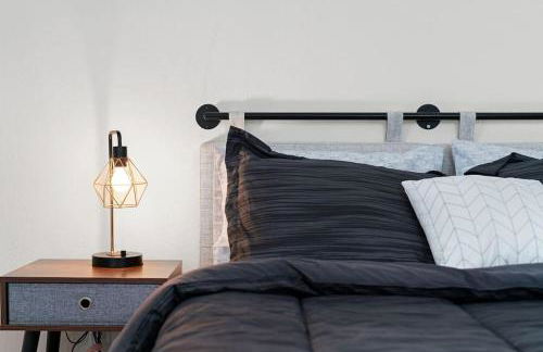 High End Design Home with Pool & Hot Tub Gameroom - Foto 104