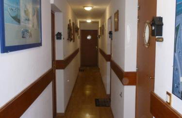 Gentlemen appartement au premier étage à 50 metres de la mer - Photo 16