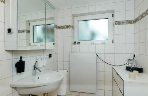 Waldklang Refugium Schwarzwald - eingezäunt - Außen-Sauna - Tischkicker - Billard - Foto 57