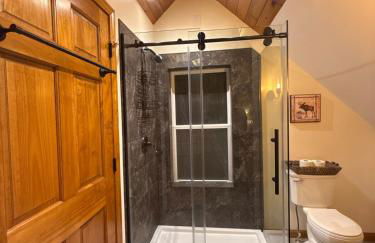 Prime Northern Maine Snowmobiling Retreat with Full Kitchen & Winter Trails Access - Foto 30