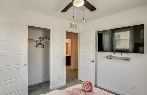5 Mi to Vegas Strip Family Townhome Near Parks! - Foto 17