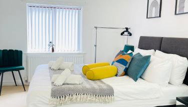 Mount Yard - Stylish Cottage - Close to Alton Towers - Peak District - Stoke-on-Trent Sleeps 5 - Foto 1