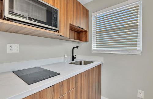 The Shell on Walnut Studio Hollywood Beach Free Parking - Photo 7