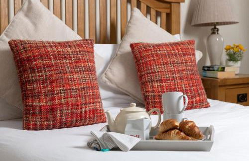 CRUCK BARN - Beautiful Renovated Barn within the Countryside - Photo 12