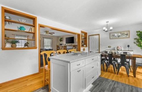 Charming Harwich Home—Relax Explore Cape Cod - Photo 13