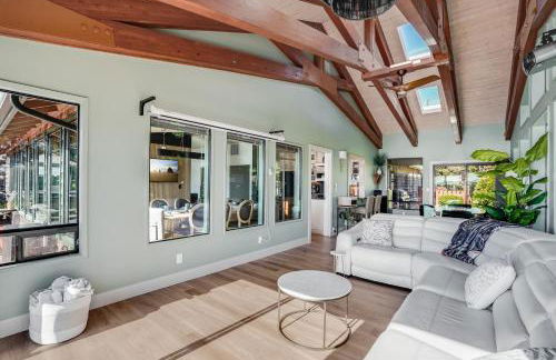 Riverfront! Family Friendly, Hot Tub, Fire Pit, EV - Foto 25