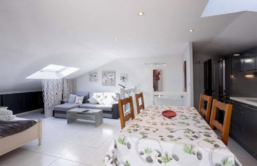 Dream Rooftop - Rooftop vue mer, proche plage, style traditionnel, clim - Foto 27