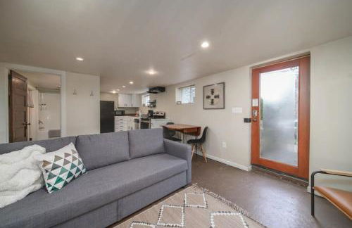 #StayinMyDistrict Pendelton Place Walk to Mt Tabor - Photo 8