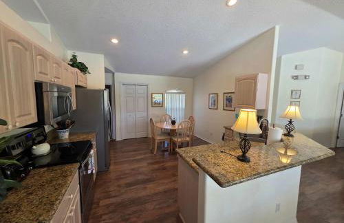 Golf & Poolside Paradise - Foto 19