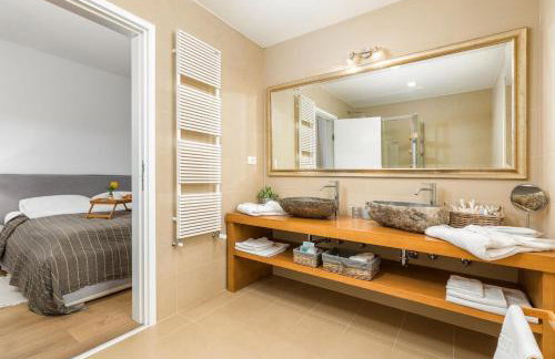 Villa Village by Villsy - with heated pool, spa, private tennis court, golf court, basketball court and playroom - Photo 50