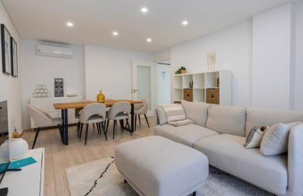 Homely 2BDR Apartment by LovelyStay - Foto 1