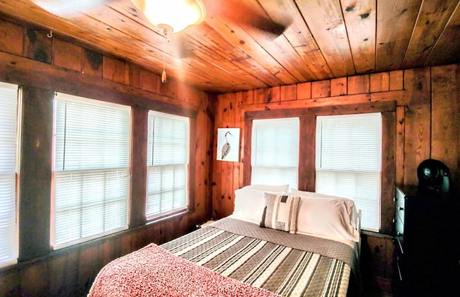 Edgewater Resort - Photo 17