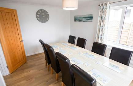 Downton House with Country Park Facilities - Photo 12