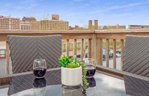 Jennifer's Penthouse Panoramic City Views w Deck - Foto 35