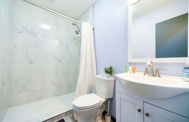 4BD Family Cottage in Pocono Forest W Private Pool & Hot-tub by RedAwning - Foto 13