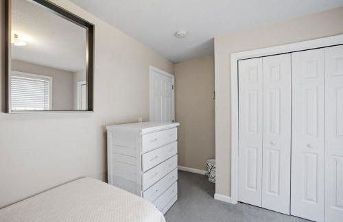 Modern Open Concept 4 Bed 2 5 Bath Mid to LongTerm Private Single Family Home - Foto 23