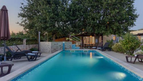 Charming villa Nera with pool and hydromassage near the beach - Foto 1