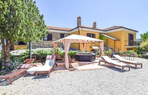 Pet Friendly Home In Laureana Cilento - Foto 1