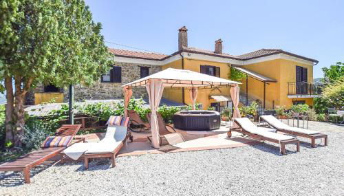 Pet Friendly Home In Laureana Cilento - Photo 1