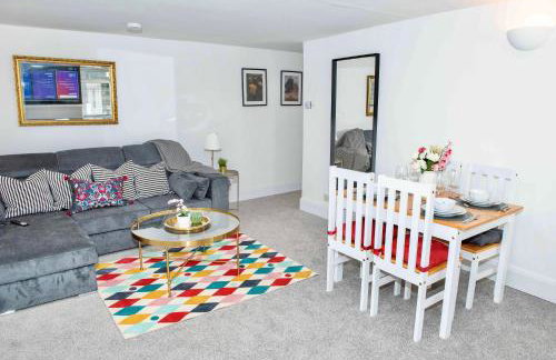 Large 1 Bed Apartment In Southsea Portsmouth - Sleeps 4 & Free Parking - Foto 6