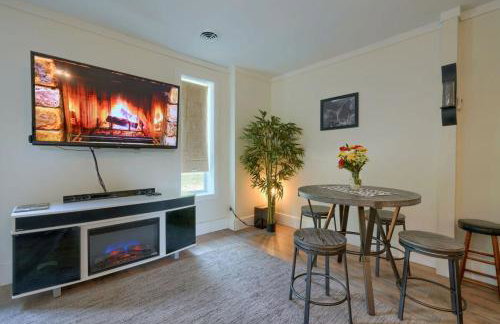 Swaying Pines Cabin w/EV Charger - Foto 9