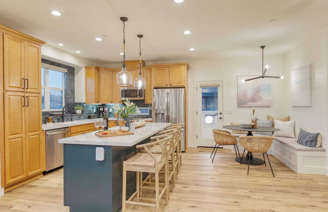 Sunset Serenity by Avantstay Rooftop w/ Hot Tub & Fire Pit, 3 Blocks to Beach! - Foto 13