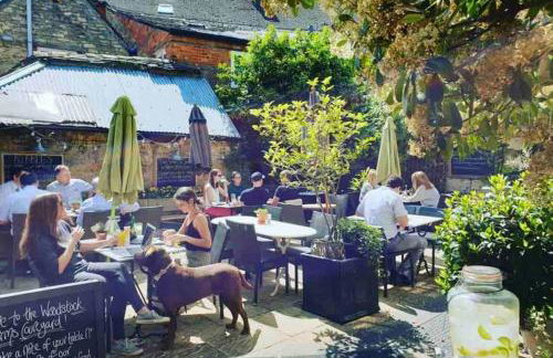 Oxfordshire Living - The Churchill Apartment - Woodstock - Foto 31