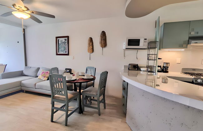 Beachfront and Ocean View Apartment - Photo 16