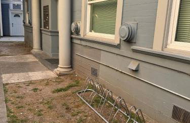 Amazing, Sunny, and Spacious! Steps to Campus! - Photo 36