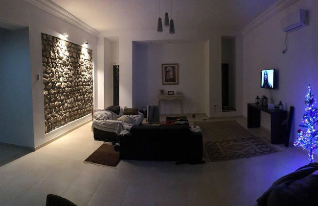 Cheerful 2-bedroom Villa With Pool - Foto 16