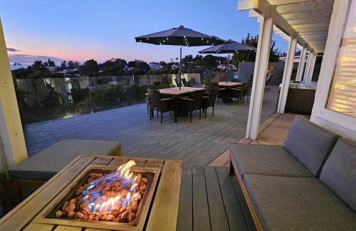 La Jolla Gem with Ocean View - 11 Beds, Hot Tub, Karaoke & Game Den - Foto 75