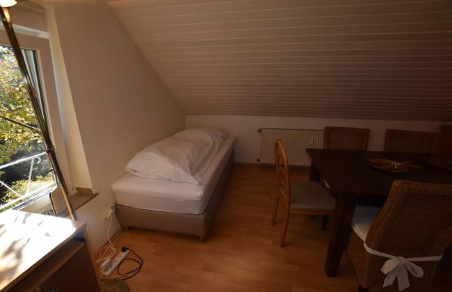Tolstov-Hotels Generous 3 Room Apartment - Photo 16