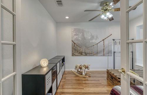 Family-Friendly 3BR w Private Pool & BBQ in SW Austin - Foto 7