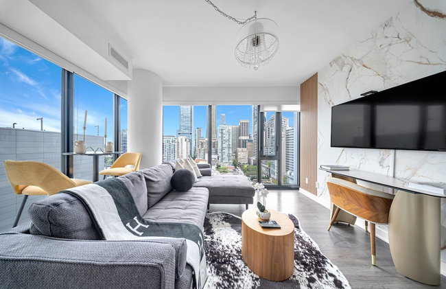 Bellair Yorkville - Photo 1