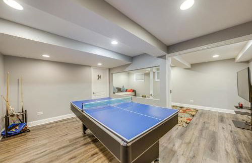 In-Home Theater Modern Naperville Vacation Rental - Foto 35