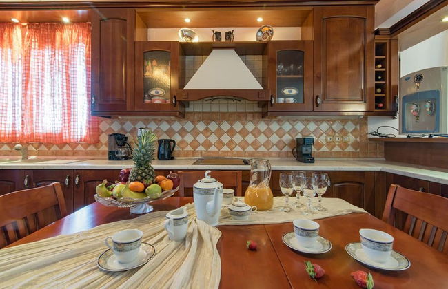 Fontana Holiday Home - Photo 8