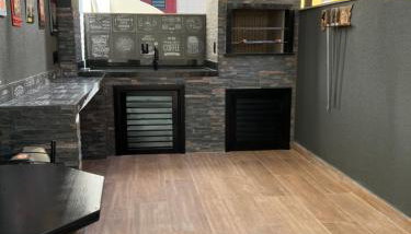 Apto centro, reformado, churrasqueira Privativa! - Foto 2