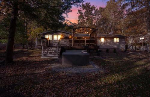 Serene Pocono Escape Hot Tub Lake Access - Foto 31