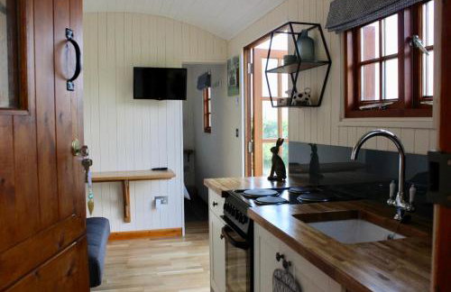 Hare's Hut - Photo 8