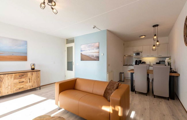 An Apartment That is Attractively Furnished - Foto 47