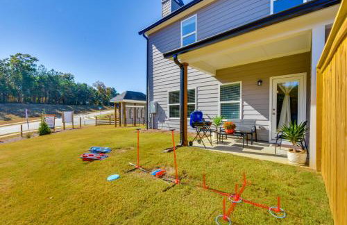 Work, Explore & Relax: Modern Townhome in Lula! - Photo 2