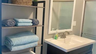 Cozy en suite with high ceilings - Foto 5