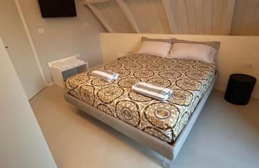 Suite Panoramic Attico con Jacuzzi Privata - Foto 10