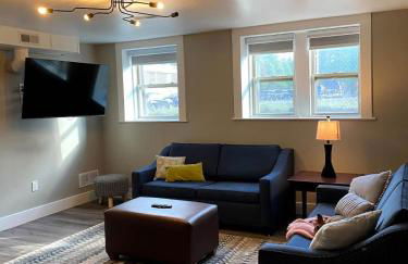 Cle Suites 3BR 2BA 5 min Walk to Cle Clinic Unit 2 - Foto 2