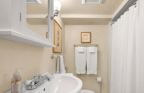 Large private 1 bedroom apartment in prime Seattle neighborhood near UW - Foto 31