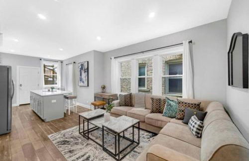 Spacious Haven 8-Min to Chicago Sleeps 10 - Foto 12